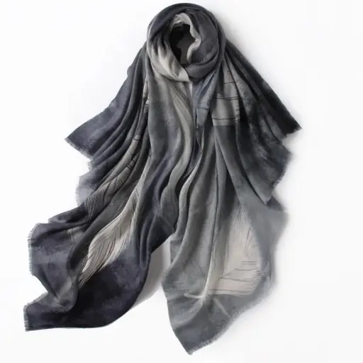 Featherlight Elegance – Kashmiri Pashmina Shawl