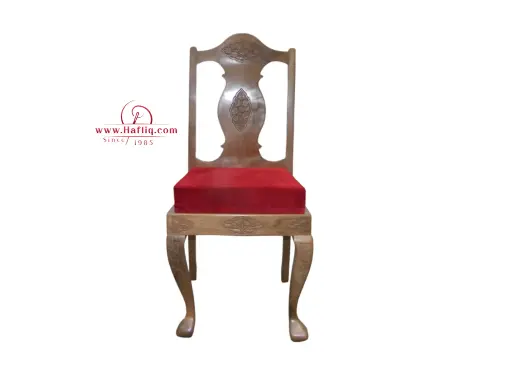 Antique Elegance: Chipandelle Style Chair